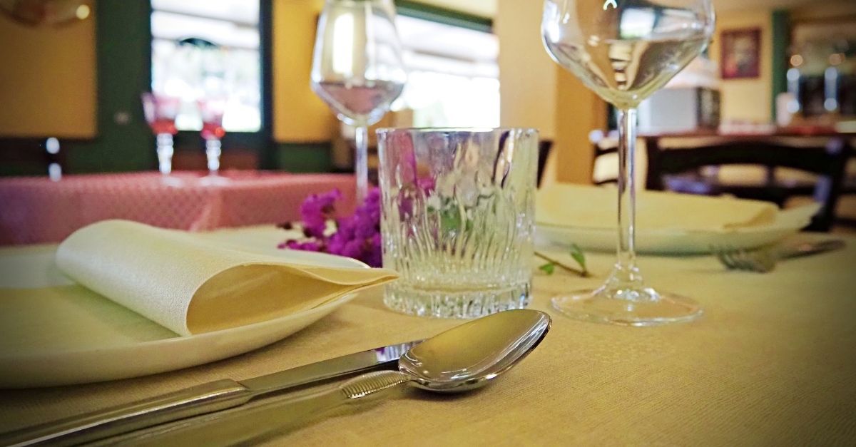 tovaglie-monouso-per-ristoranti